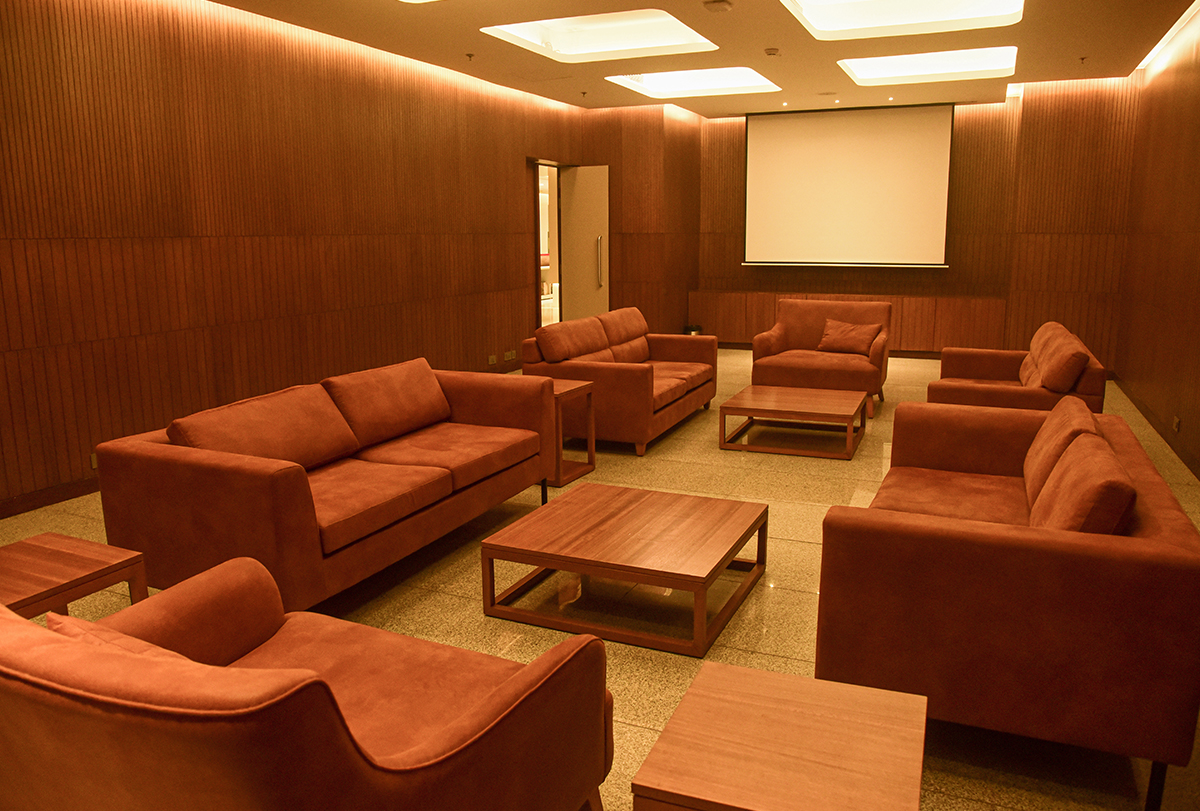 600 sqft Office at Mani Casadona on sale